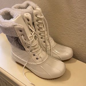 Snakeskin snow boots